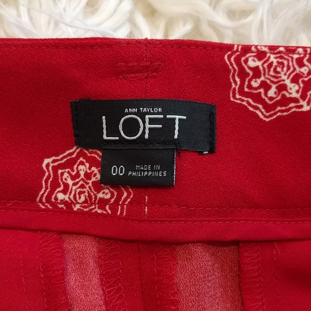 Loft Red Shorts - Picture 2 of 3